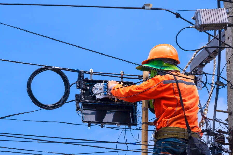 How To Install A Fiber Optic Cable Mississauga, ON